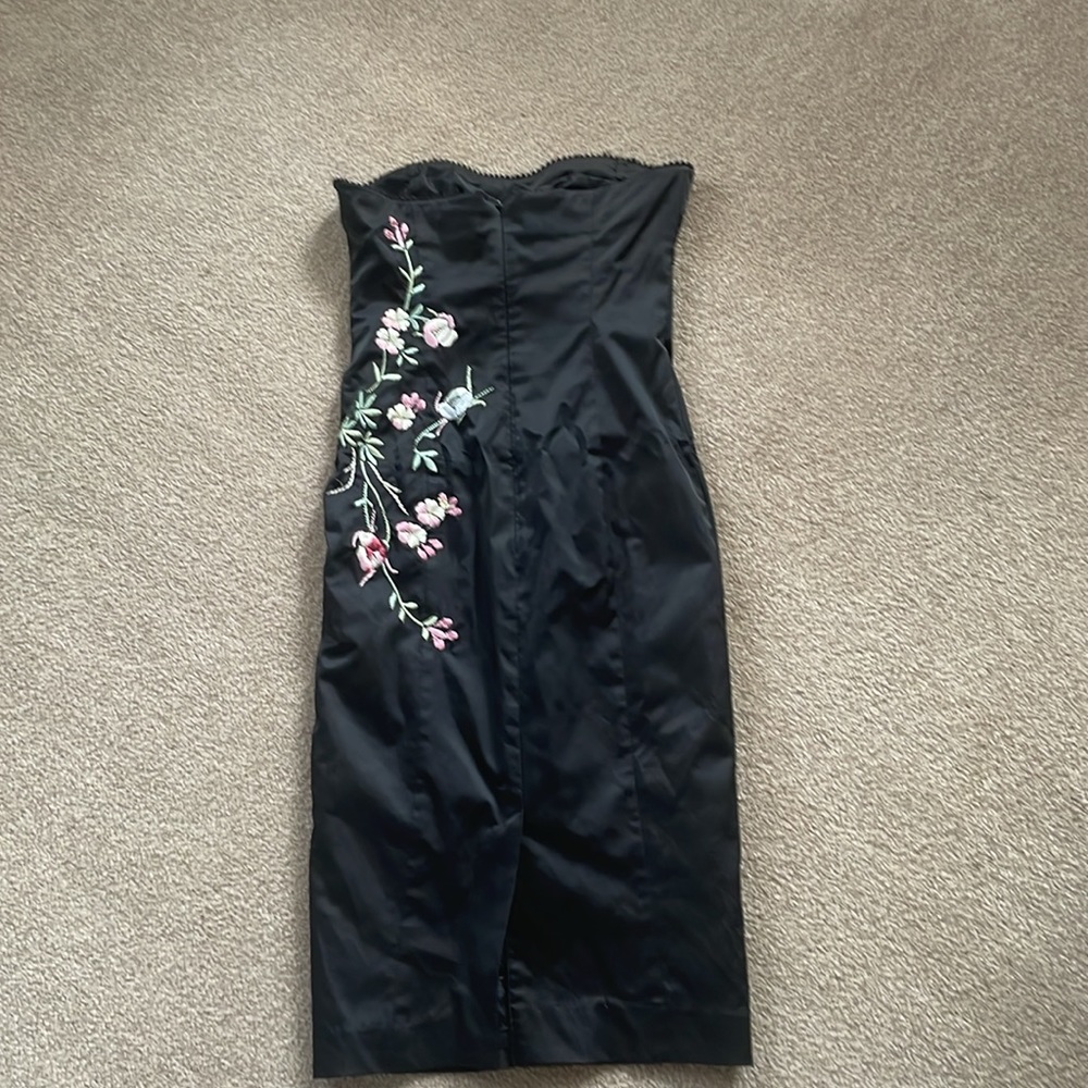 Strapless black and floral dress - Picture 2 of 2